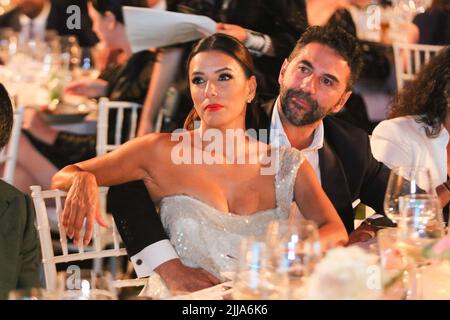 24 juillet 2022: 24 juillet 2022 (Marbella, Malaga) Eva Longoria avec son mari José Baston au gala de la Fondation globale de cadeau Marbella à l'hôtel Melia Don Pepe (image de crédit: © Lorenzo Carnero/ZUMA Press Wire) Banque D'Images