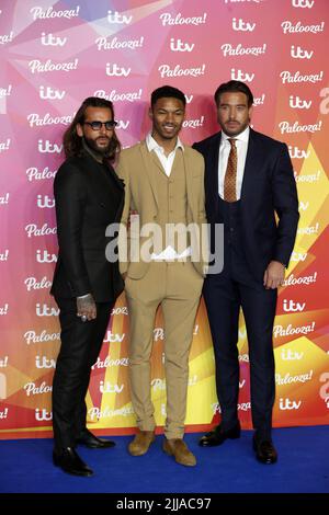 ITV Palooza ! Tenue au Royal Festival Hall - arrivées avec : Roman Hackett, James Lock, Pete Wicks où : Londres, Royaume-Uni quand : 23 nov 2021 crédit : Mario Mitsis/WENN Banque D'Images