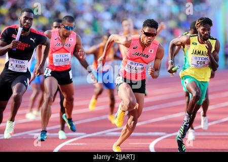 Hayward Field, Eugene, Oregon, États-Unis. 23rd juillet 2022. (G-D) Julian Jrummi Walsh, Yuki Joseph Nakajima (JPN), 23 JUILLET 2022 - Athlétisme : Championnats du monde de l'IAAF Oregon 2022 chaleur relais 4400m hommes à Hayward Field, Eugene, Oregon, États-Unis. Crédit: Naoki Nishimura/AFLO SPORT/Alay Live News Banque D'Images