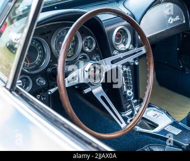 L'intérieur d'une Corvette 1964 au salon des voitures de Pittsburgh Vintage Grand Prix Banque D'Images
