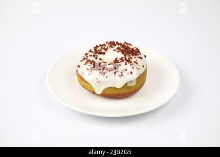beignet glacé isolé sur fond blanc Banque D'Images
