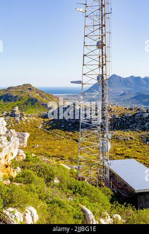 France Afrique Du Sud Sur Quelle Chaine Tour de communication sur le sommet de la chaîne de montagnes locale à
