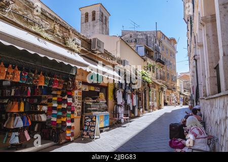 Boutiques dans la vieille ville de Corfou sur une île grecque de Corfou Banque D'Images