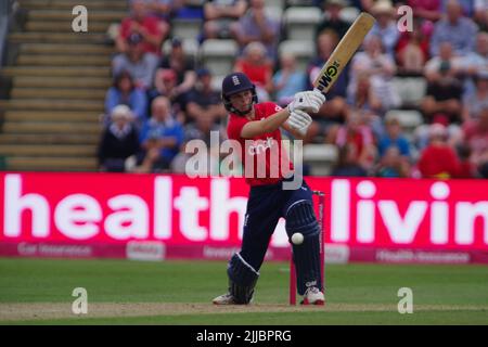 Worcester, Angleterre, le 23 juillet 2022. Amy Jones batting pour England Women contre South Africa Women dans un T20 International à New Road, Worcester. Crédit : Colin Edwards Banque D'Images