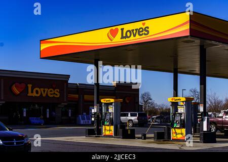 Hummelstown, PA, États-Unis - 23 février 2020 : Love's Travel Stop & Country Stores est une chaîne familiale nord-américaine de plus de 450 arrêts de camion et Banque D'Images