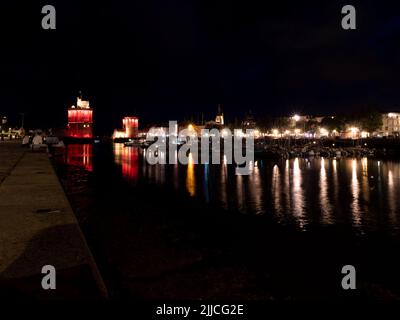 La Rochelle, France juin 2022. Photo nocturne du port de la Rochelle, ville de nuit Banque D'Images