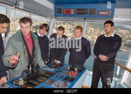 Gênes (Italie), Académie de la Marine marchande, école de spécialisation avancée pour les professions de la mer; visite éducative sur un bateau de croisière dans le port de Gênes Banque D'Images