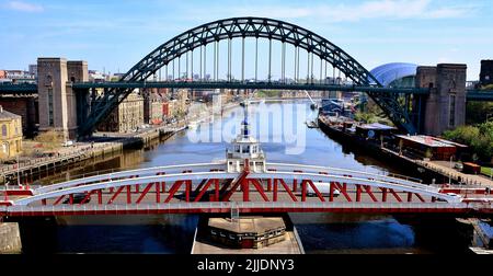 Ponts au-dessus de la rivière Tyne à Newcastle, Royaume-Uni 2022 Banque D'Images