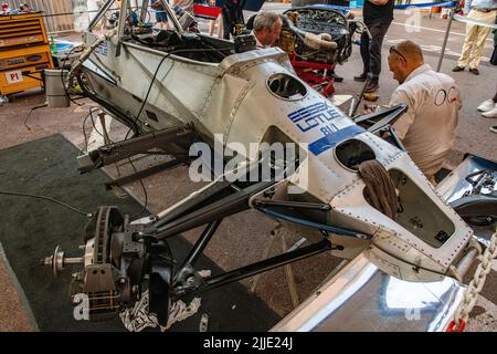 Essex Lotus 81/1 a été démonté dans les fosses du Grand Prix historique de Monaco Banque D'Images