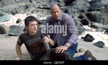 JOSH HUTCHERSON, DWAYNE JOHNSON, voyage 2 : L'île mystérieuse, 2012 Banque D'Images