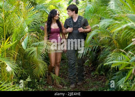 VANESSA HUDGENS, Josh Hutcherson, voyage 2 : L'île mystérieuse, 2012 Banque D'Images