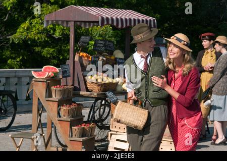 BEN BARNES, Nora Arnezeder, LES MOTS, 2012 Banque D'Images