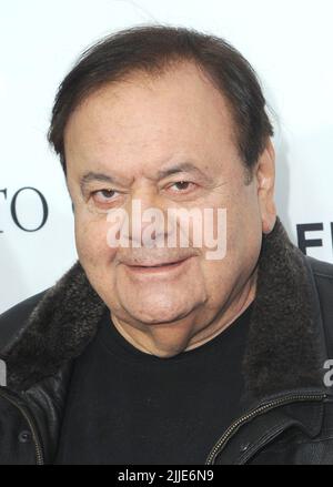 **PHOTO fFILE** Paul Sorvino est décédé. New York, NY- 25 avril: Paul Sorvino participe à la projection nocturne de clôture de 'Goodfellas' lors du festival du film Tribeca 2015 sur 25 avril 2015 au Beacon Theatre de New York. Crédit : John Palmer/MediaPunch Banque D'Images