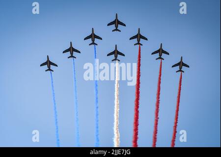 Paris La Defense Arena Nombre De Places L'équipe de pilotage acrobatique d'élite française 'Patrouille de