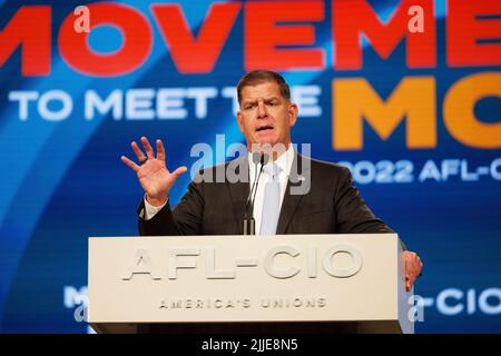 Philadelphie, États-Unis d'Amérique. 13 juin 2022. Marty Walsh, secrétaire du travail des États-Unis, prononce un discours lors de la convention constitutionnelle AFL-CIO de 29th, à 13 juin 2022, à Philadelphie, en Pennsylvanie. Crédit : Shawn T Moore/Département du travail/Alamy Live News Banque D'Images