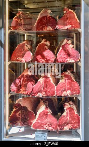 Steak brut ou Bistecca Afficher Florence Italie Banque D'Images