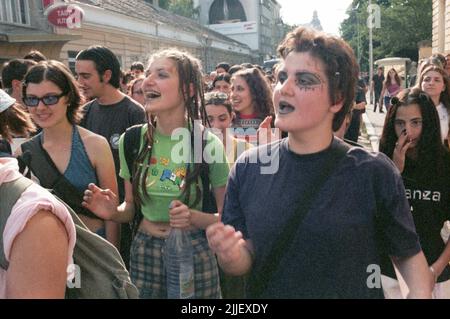 Défilé de rue, boulevard Tsar Liberator, Sofia, Bulgarie, vers 2005 Banque D'Images