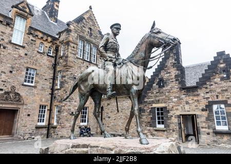 Statue de Sir Douglas Haig, Earl Haig sur la place de l'hôpital au château d'Édimbourg, en Écosse, Sir Douglas était un officier supérieur de l'armée britannique, au Royaume-Uni Banque D'Images