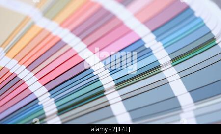 Ventilateur de palette dans différents échantillons de couleurs multicolores pour la conception intérieure Banque D'Images