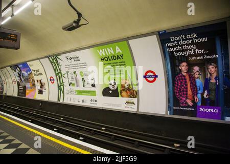 21 juillet 2022, Londres, Royaume-Uni: Vue générale de la station de métro Holborn. (Image de crédit : © Dinendra Haria/SOPA Images via ZUMA Press Wire) Banque D'Images