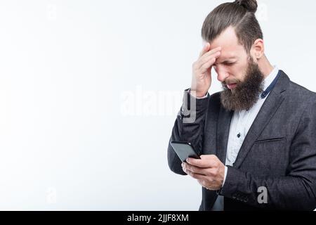 homme d'affaires toucher le front maux de tête fatigue Banque D'Images