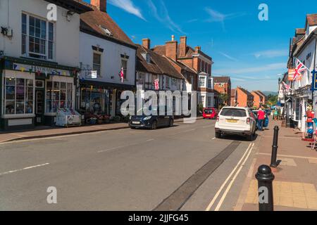 Nouvelle rue dans la pittoresque ville riveraine d'Upton upon Severn, Worcestershire Angleterre Royaume-Uni. Juin 2022 Banque D'Images