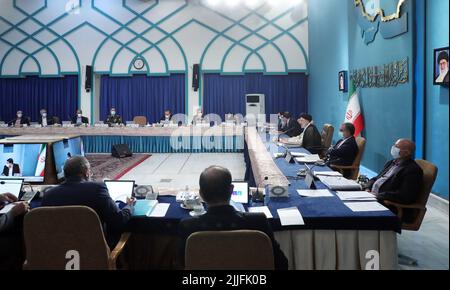 Téhéran, Téhéran, Iran. 24th juillet 2022. Le président iranien EBRAHIM RAISI assiste à une réunion du cabinet (Credit image: © Présidence iranienne via ZUMA Press Wire) Banque D'Images