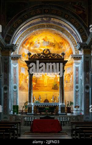 Intérieur de l'église de San Nicola à Carcere, Rome, Italie Banque D'Images