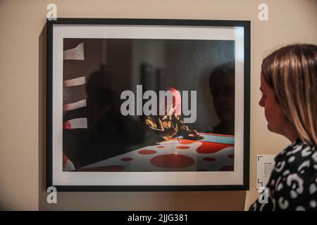 Warwickshire, Angleterre. 26.07.2022 Yayoi Kusama. Dans une série d'images révélatrices et caractéristiques, des artistes tels que Pablo Picasso, Andy Warhol, Frida Kahlo, Francis Bacon, ai Weiwei, Salvador Dali, Tracey Emin, Louise Bourgeois, Keith Haring, Henry Moore, Roy Lichtenstein et Yayoi Kusama peuvent tous être vus dans leurs environnements créatifs.jusqu'au 16 octobre. Paul Quezada-Neiman/Alay Live News Banque D'Images