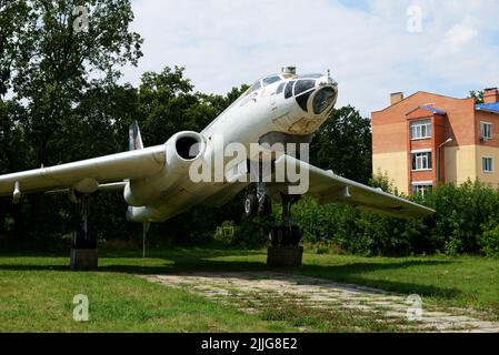 BILA TSERKVA, UKRAINE - AOÛT 25 : le point de vue sur le mémorial stratégique des bombardiers lourds tu-16 de Tupolev sur 25 août 2021 à Bila Tserkva, Ukraine. Banque D'Images