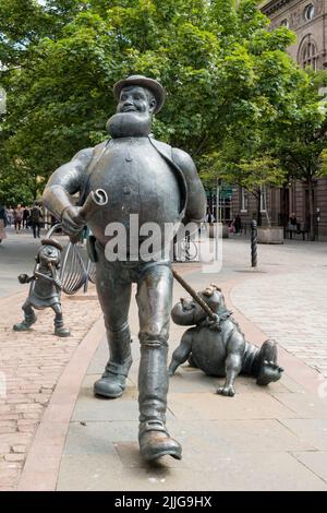 Statue de Dan désespéré, son chien, Dawg, et Minnie le Minx dans Dundee High Street. Personnages de la bande dessinée Beano et Dandy. Banque D'Images