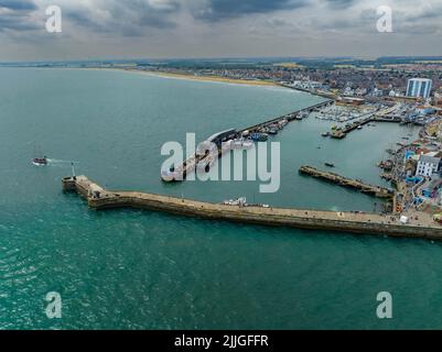 Front de mer de Bridlington, y compris Bayside Funfair, Drone aérienne de la vue aérienne des oiseaux Banque D'Images