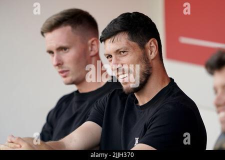 Scott McKenna, de la forêt de Nottingham, regarde avant un match amical d'avant-saison à Meadow Lane, Nottingham. Date de la photo: Mardi 26 juillet 2022. Banque D'Images