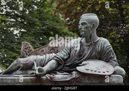 Paris, France - 21 juin 2019 : monument au tombeau de Jean-Louis André Théodore Géricault, par le sculpteur Antoine Étex au cimetière du Père-Lachaise Banque D'Images