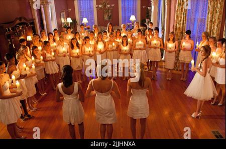 MORGAN CALHOUN, ELOISE MUMFORD, MEGAN PARK, MILEY CYRUS, DE SORTE UNDERCOVER, 2012 Banque D'Images