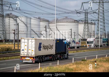 Port de Maasvlakte de Rotterdam, Mississippi, zone de chargement en vrac, terminal de réservoir HES Hartel, ferme de réservoirs de produits pétroliers, autoroute A15, Europaweg, Truc Banque D'Images