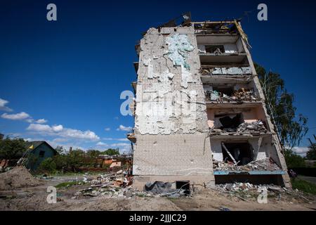 Borodianka, Ukraine. 28th mai 2022. Un bâtiment détruit par les forces russes d'occupation à la suite de l'invasion de l'Ukraine par la Russie. La Russie a envahi l'Ukraine sur 24 février 2022. (Photo par Oleksii Chumachenko/SOPA Images/Sipa USA) crédit: SIPA USA/Alay Live News Banque D'Images