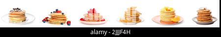 Collage de crêpes sucrées sur fond blanc Banque D'Images