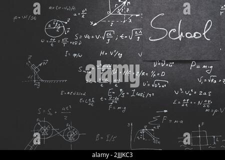 les examens scolaires testent la formule d'éducation physique Banque D'Images