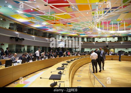 Bruxelles, Belgique. 26th juillet 2022. Une réunion exceptionnelle du Conseil de l'Union européenne (UE) sur l'énergie se tient à Bruxelles, Belgique, 26 juillet 2022. Les États membres de l'UE sont parvenus à un accord politique sur une réduction volontaire de 15 pour cent de la demande de gaz naturel par rapport à la moyenne de 2017-2021, ont annoncé mardi les responsables. Credit: Zheng Huansong/Xinhua/Alay Live News Banque D'Images