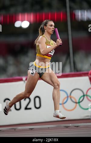 Laura Muller participe au relais de 4 x 400 mètres aux Jeux Olympiques de Tokyo en 2020. Banque D'Images