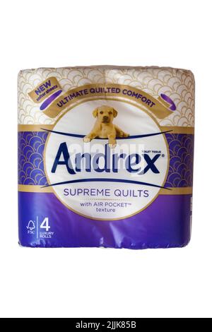 Andrex Supreme Quilts avec poche d'air texture papier toilette rouleaux de toilette Ultimate matelassé confort nouvelles feuilles plus douces isolées sur fond blanc Banque D'Images