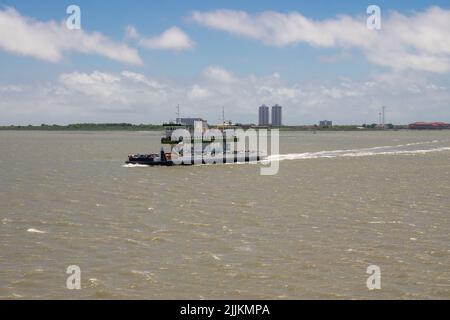 Ferry pour Pelican Island sur la route de Galveston à Port Bolivar Banque D'Images