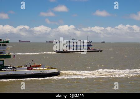 Ferry pour Pelican Island sur la route de Galveston à Port Bolivar Banque D'Images