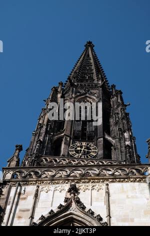 Un cliché vertical de l'église Saint-Lambert, une église catholique romaine de Munster (Westphalie) en Allemagne Banque D'Images