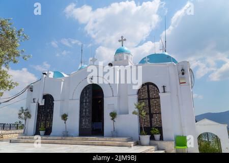 Chapelle Saint-Georges au sommet du mont Lycabette à Athènes, Grèce. Banque D'Images