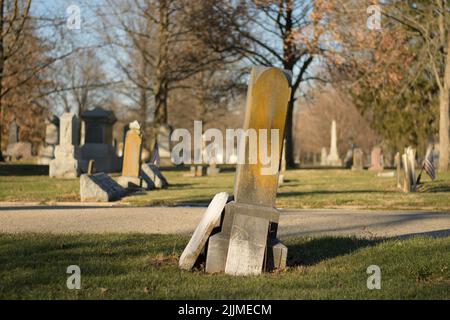 Un gros plan du cimetière et du marqueur de sépulture historique au Liban, en Ohio Banque D'Images