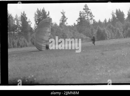 L'école des parachutistes à Karlsborg 1950s. Banque D'Images
