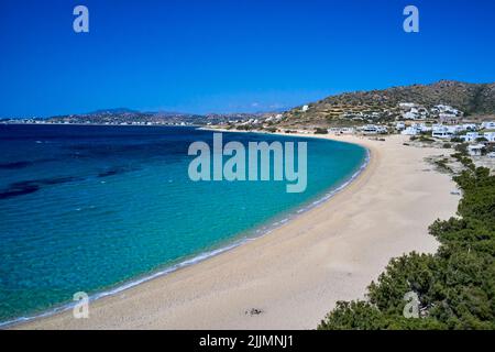 Grèce, Cyclades, Naxos, vue aérienne sur la plage d'Orkos Banque D'Images