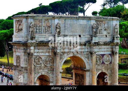 L'Arc de Constantine un arc triomphal à Rome dédié à l'empereur Constantin le Grand. Italie Banque D'Images